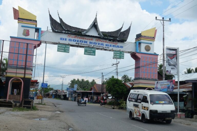 Gerbang-Kota-Solok