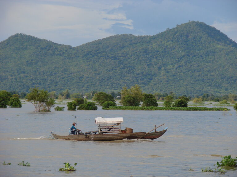 Kong_Rei_Mountain_by_Sovithya_-_panoramio