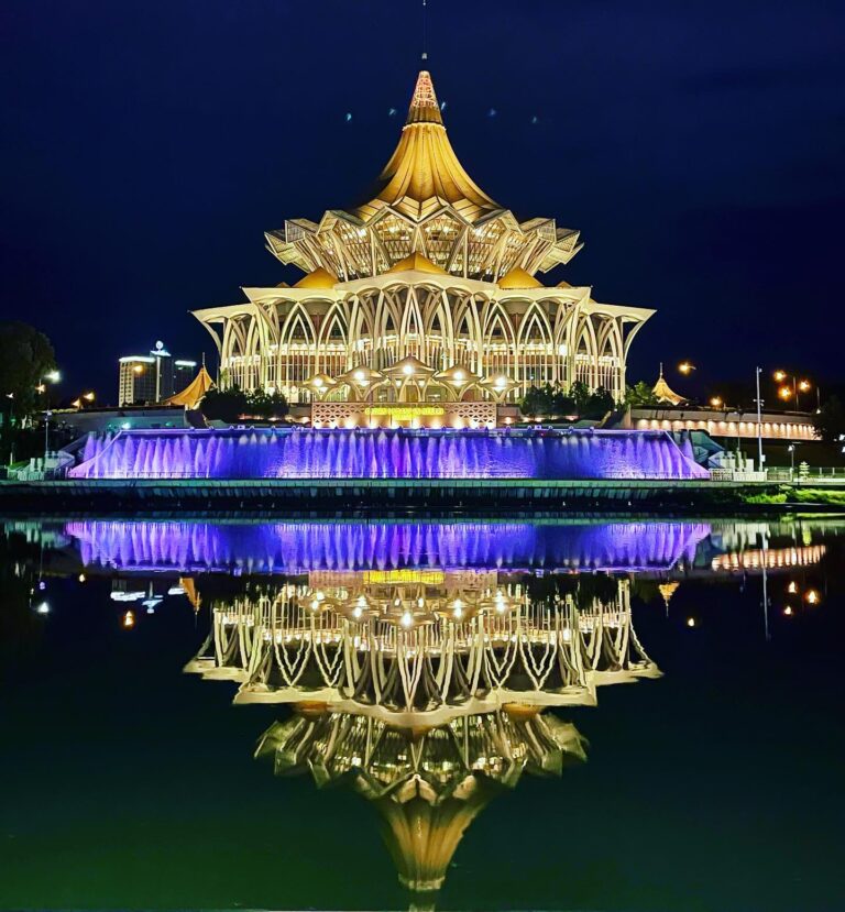 Kuching-mosque
