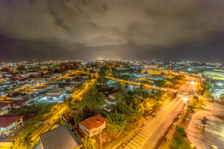 Kuala_Belait_at_Night_(18623608099)