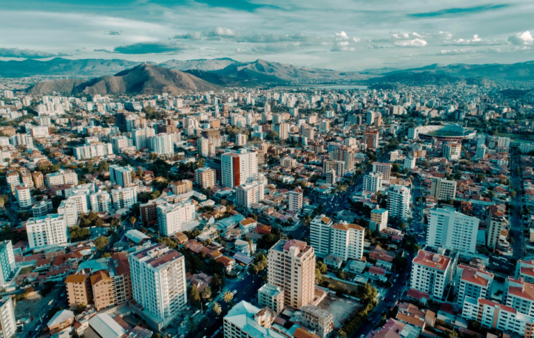 Vista_Aerea_de_la_Ciudad_de_Cochabamba