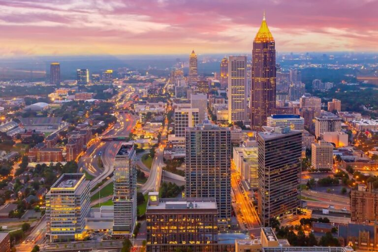 Downtown,Atlanta,Center,Area,Skyline,Cityscape,Of,Usa,At,Twilight
