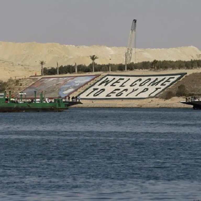 kota-suez-pusat-strategis-di-gerbang-terusan-suez-mesir